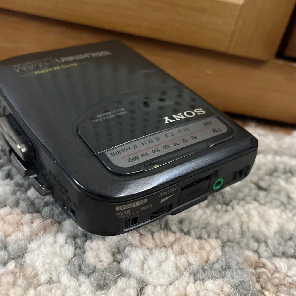 Sony Walkman WM-FX301 Radio AM/FM Cassette Player Tested Works, Fully Functional